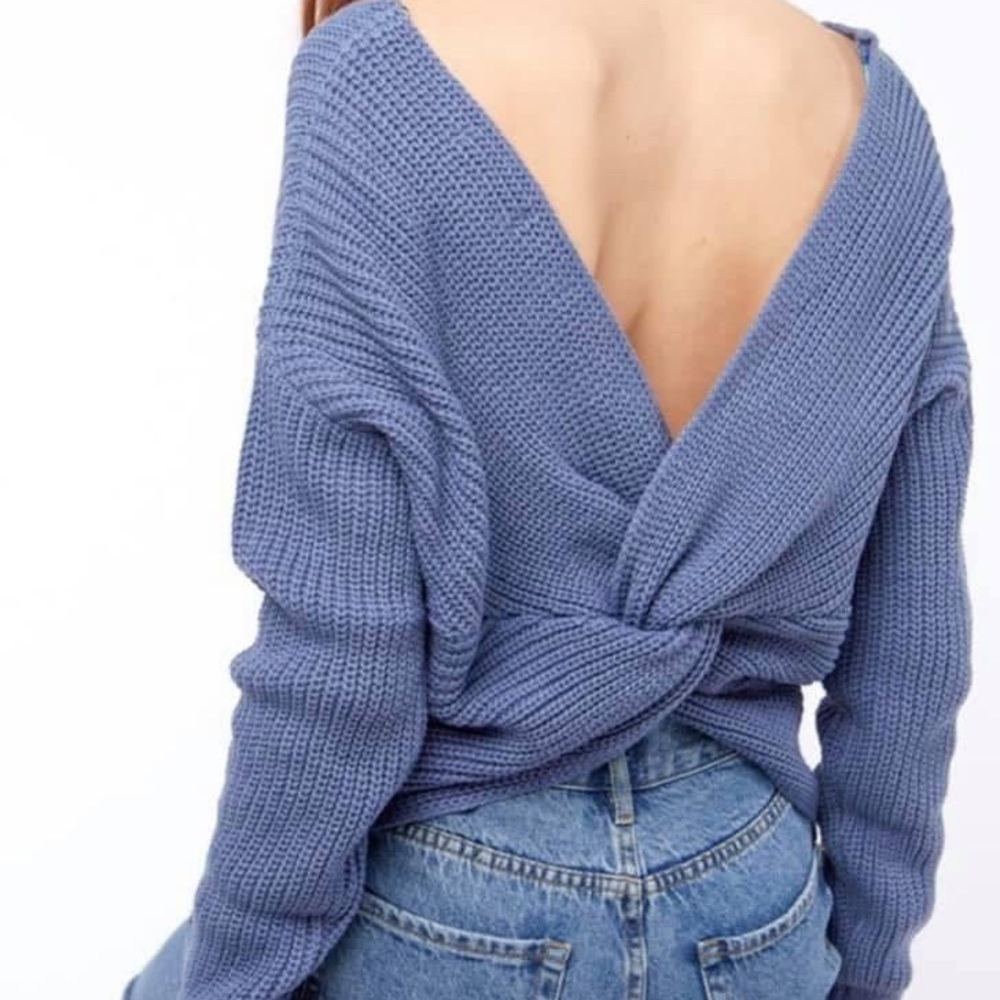 Twist back reversible sweater